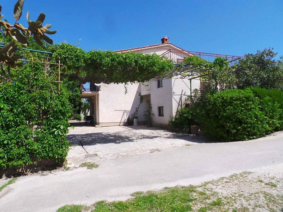 Apartments Pjescana Uvala/Istrien 17335